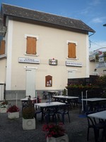 Auberge du Boulodrome, Place du champ de foire, 73130 La Chambre, France, Phone : +334 79 56 22 37